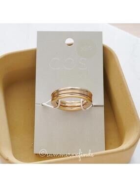COS Gold Ring Set Size XS/S